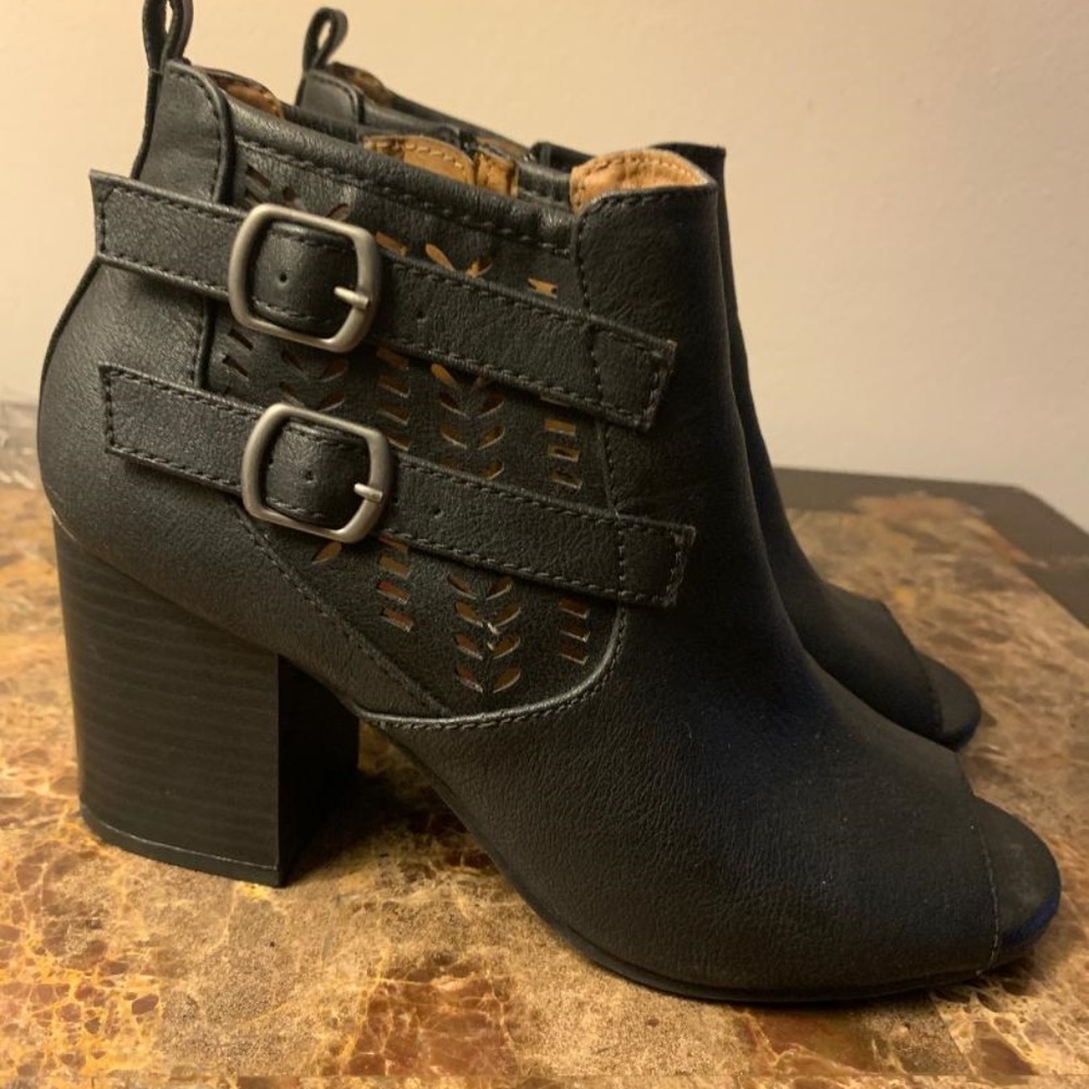 Black Peep toe Booties